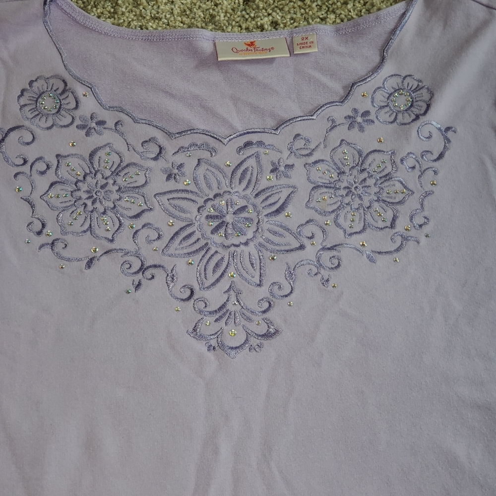 Quacker Factory Lavender Embroidered Top Sz. 2X